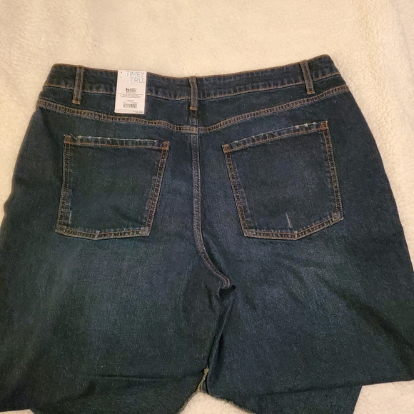 Womens Time and Tru, high rise, size 20 jeans. - Picture 5 of 6